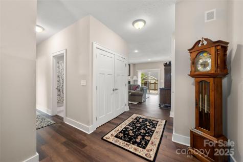 9 Vedder Way Swannanoa NC 28778