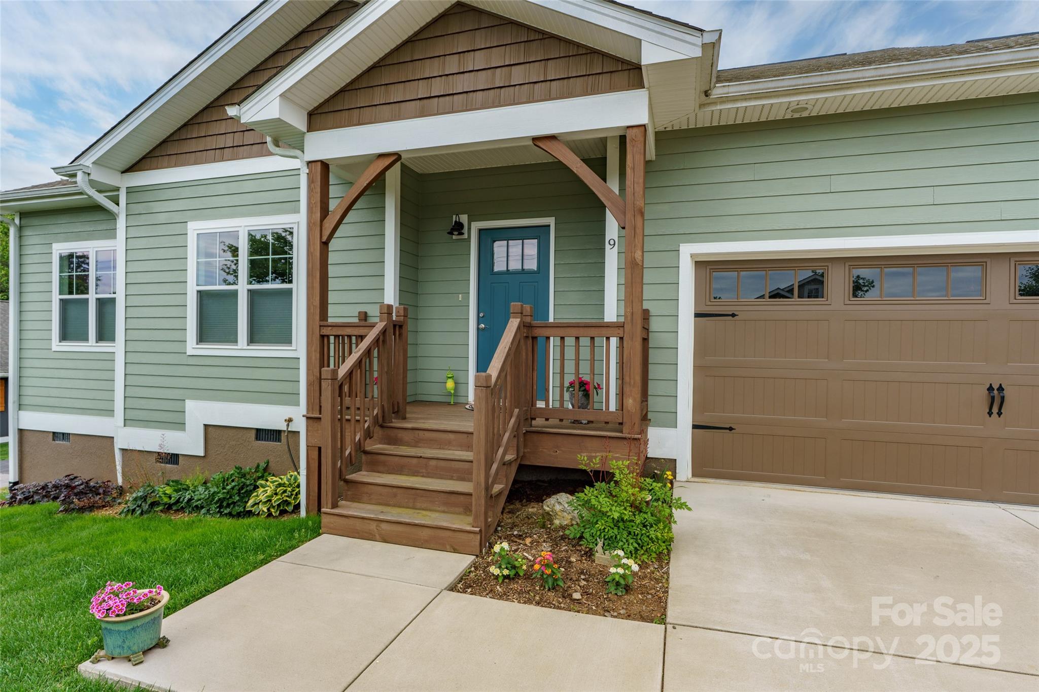 9 Vedder Way Swannanoa NC 28778