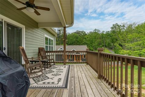 9 Vedder Way Swannanoa NC 28778