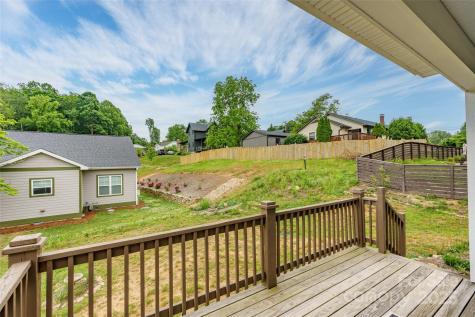 9 Vedder Way Swannanoa NC 28778