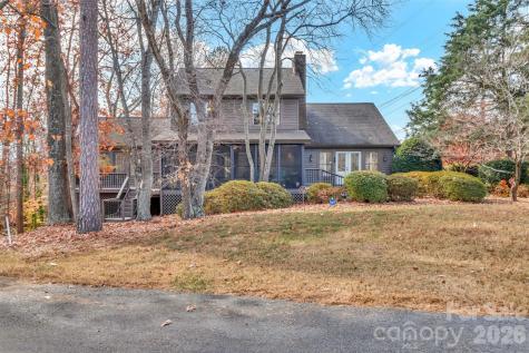3 Lake Ridge Road Clover SC 29710