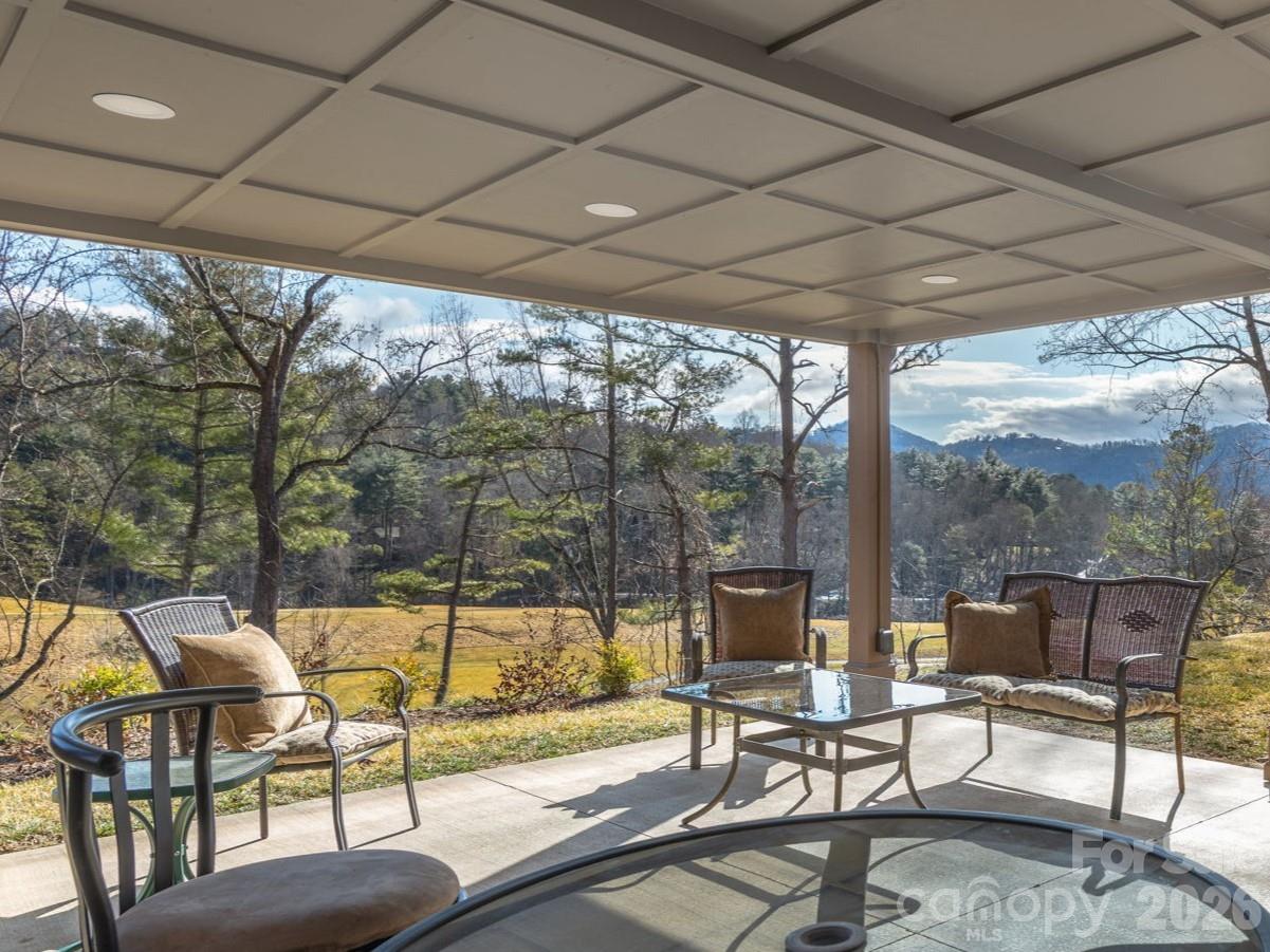 41 Robinhood Road Asheville NC 28804