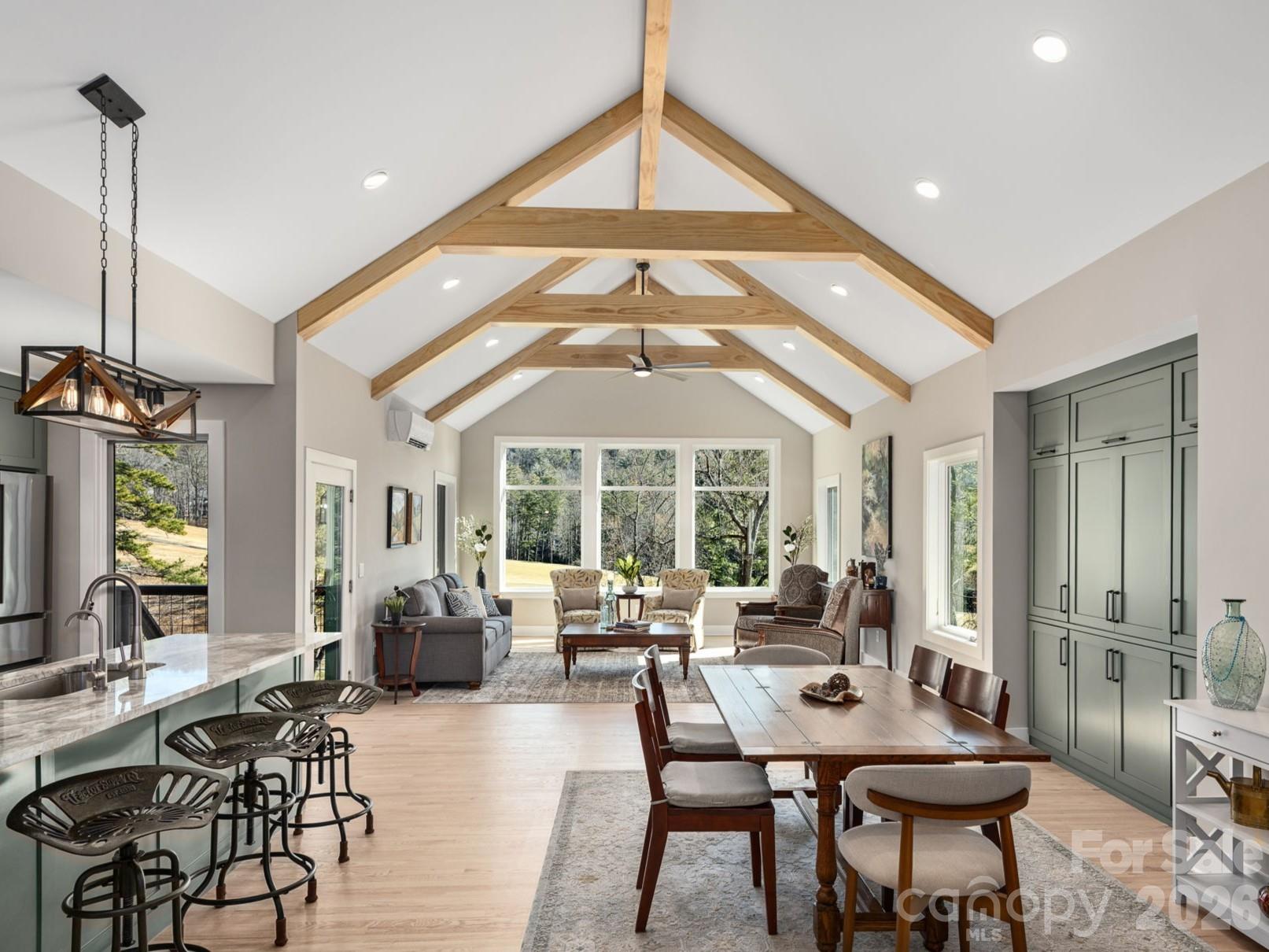 41 Robinhood Road Asheville NC 28804