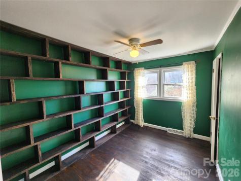 31 Stanley Street Candler NC 28715