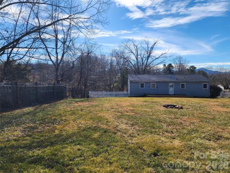 31 Stanley Street Candler NC 28715