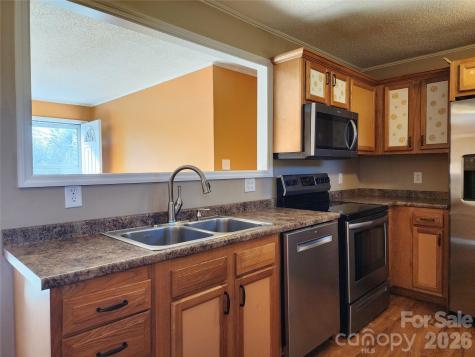 31 Stanley Street Candler NC 28715