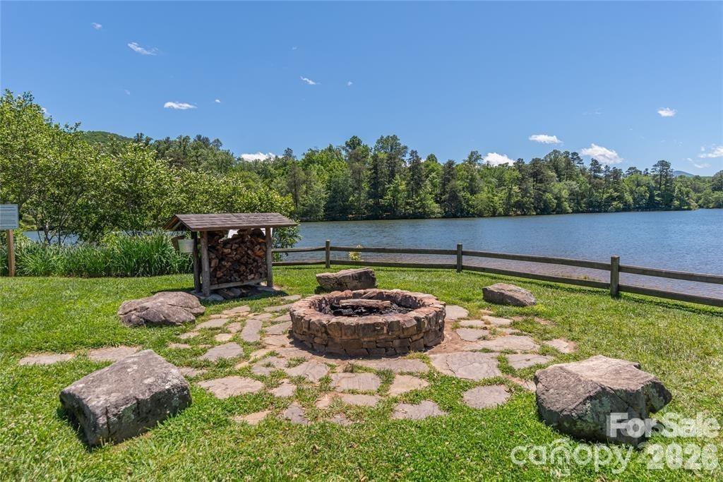 316 Fennel Dun Circle Biltmore Lake NC 28715