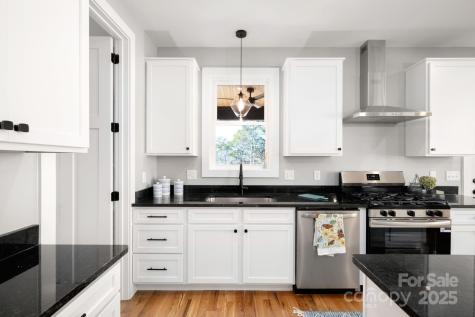 27 Hillcrest Road Black Mountain NC 28711