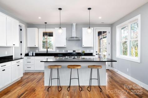 27 Hillcrest Road Black Mountain NC 28711