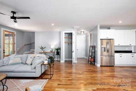 27 Hillcrest Road Black Mountain NC 28711