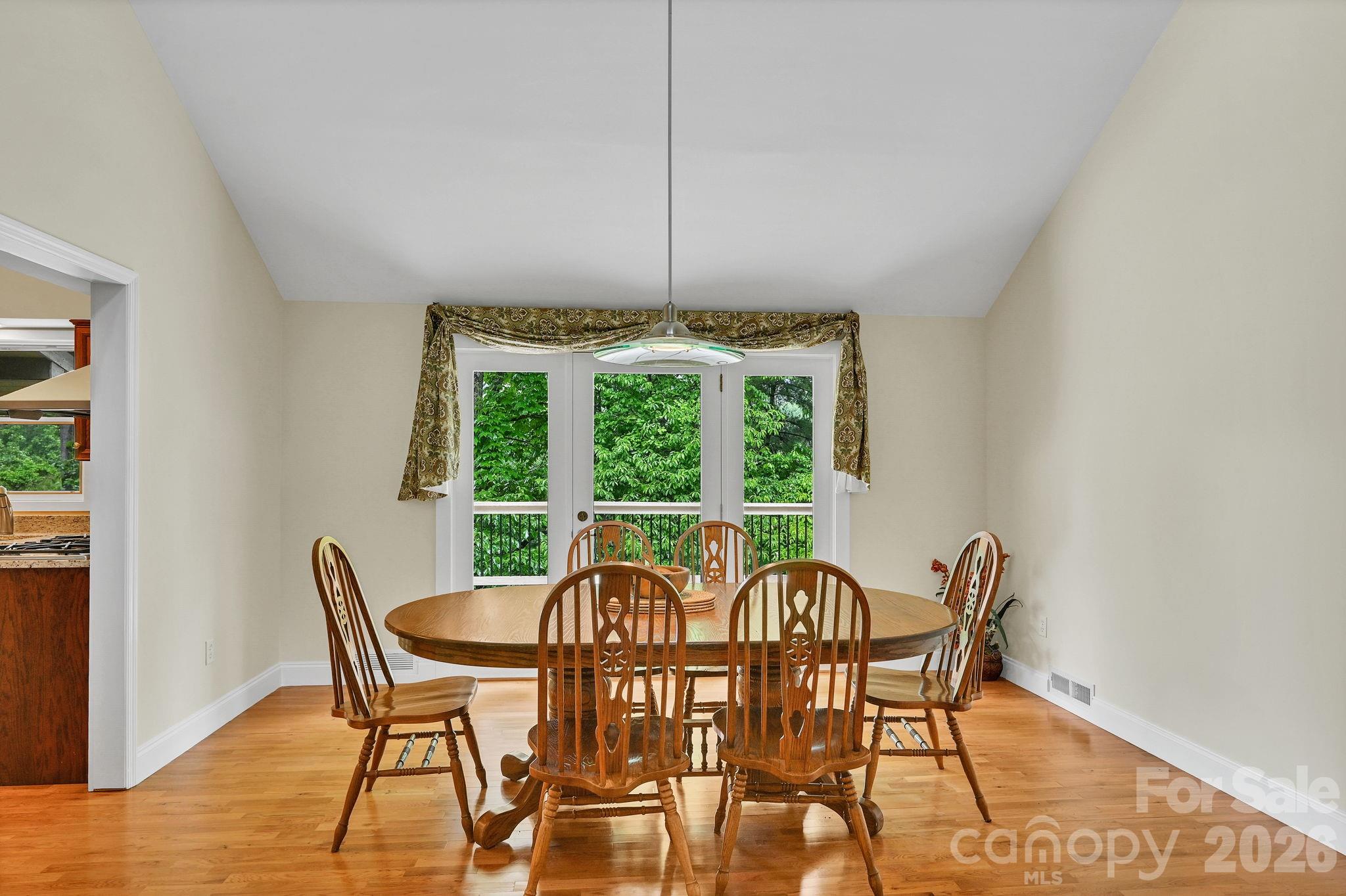 22 Robinhood Road Asheville NC 28804