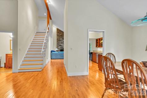 22 Robinhood Road Asheville NC 28804