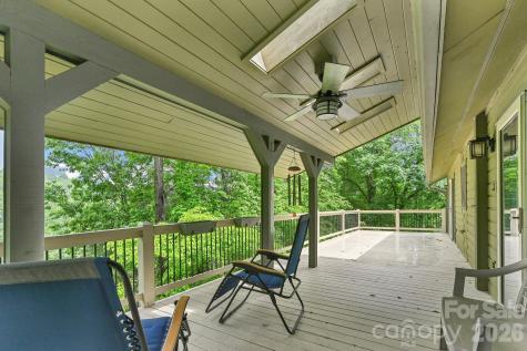 22 Robinhood Road Asheville NC 28804