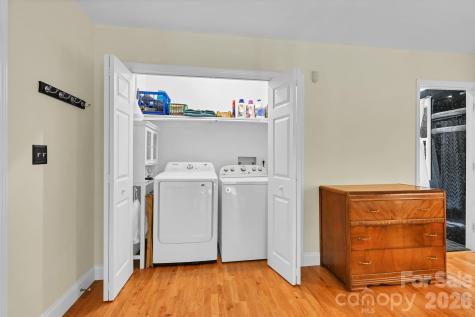 22 Robinhood Road Asheville NC 28804
