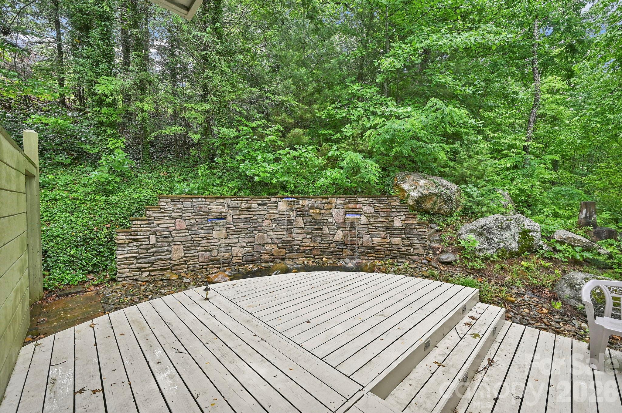 22 Robinhood Road Asheville NC 28804