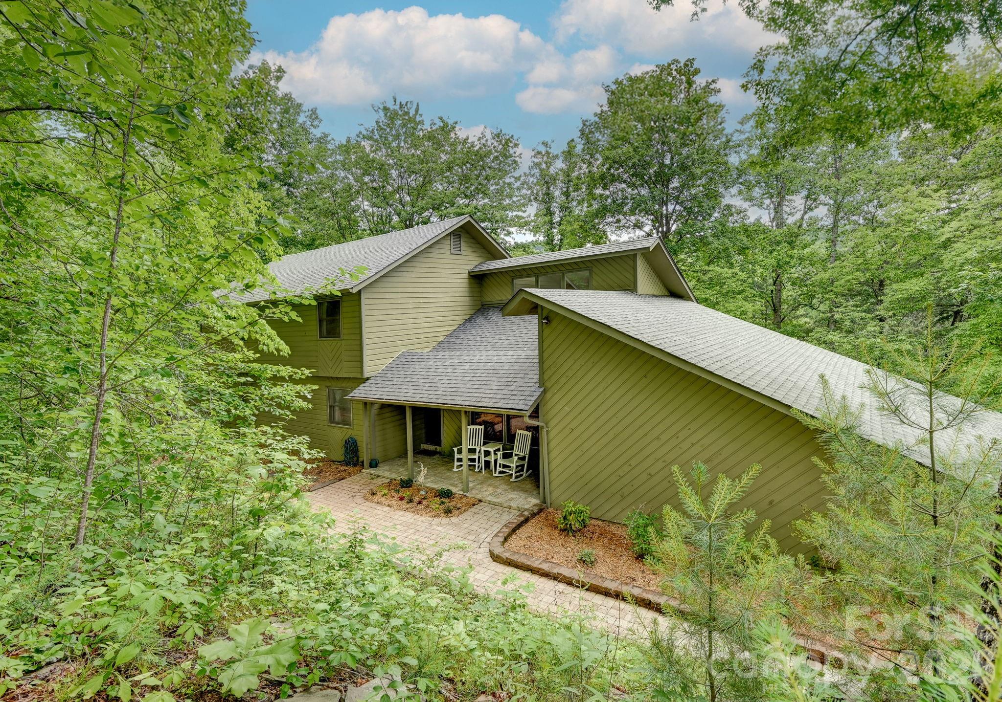 22 Robinhood Road Asheville NC 28804