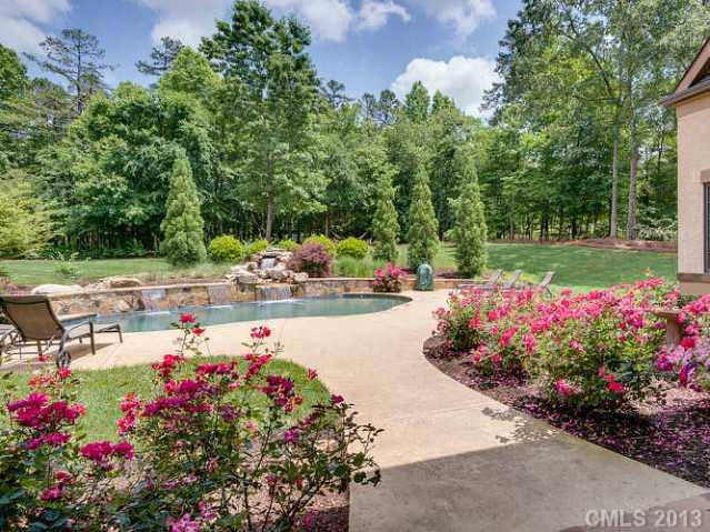617 Brackenbury Lane Charlotte NC 28270
