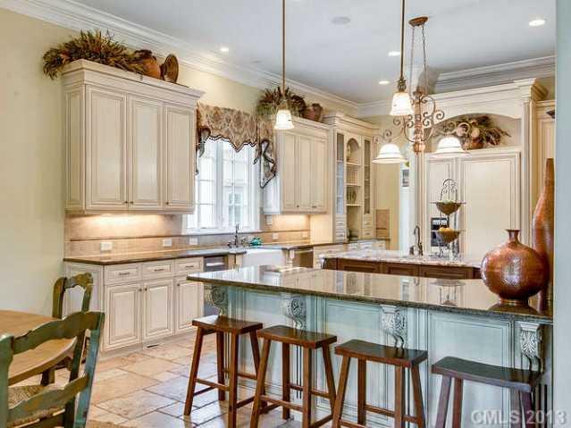 617 Brackenbury Lane Charlotte NC 28270