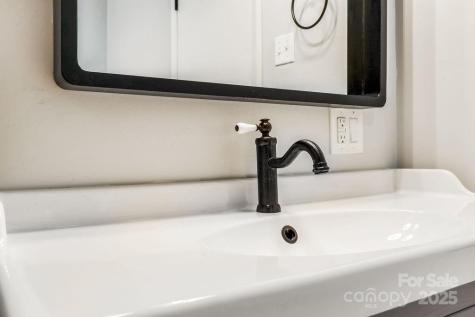 36 Avon Road Asheville NC 28805