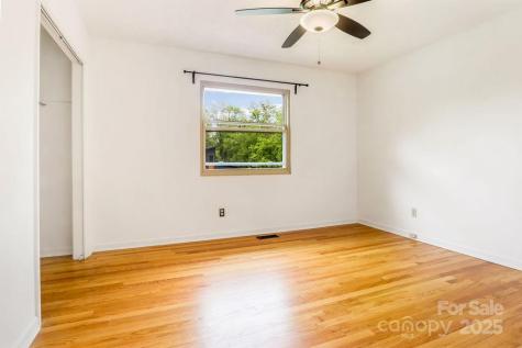 36 Avon Road Asheville NC 28805
