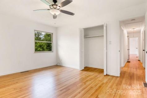 36 Avon Road Asheville NC 28805