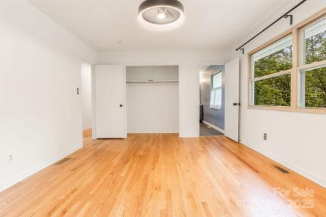 36 Avon Road Asheville NC 28805