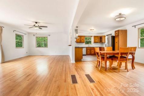 36 Avon Road Asheville NC 28805