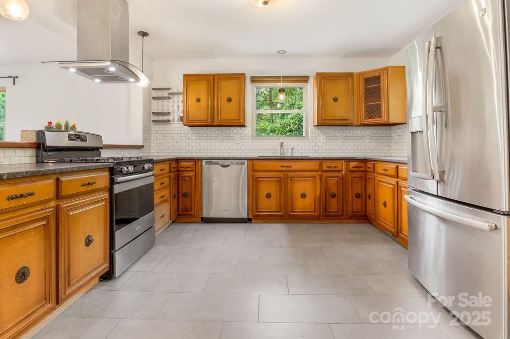 36 Avon Road Asheville NC 28805
