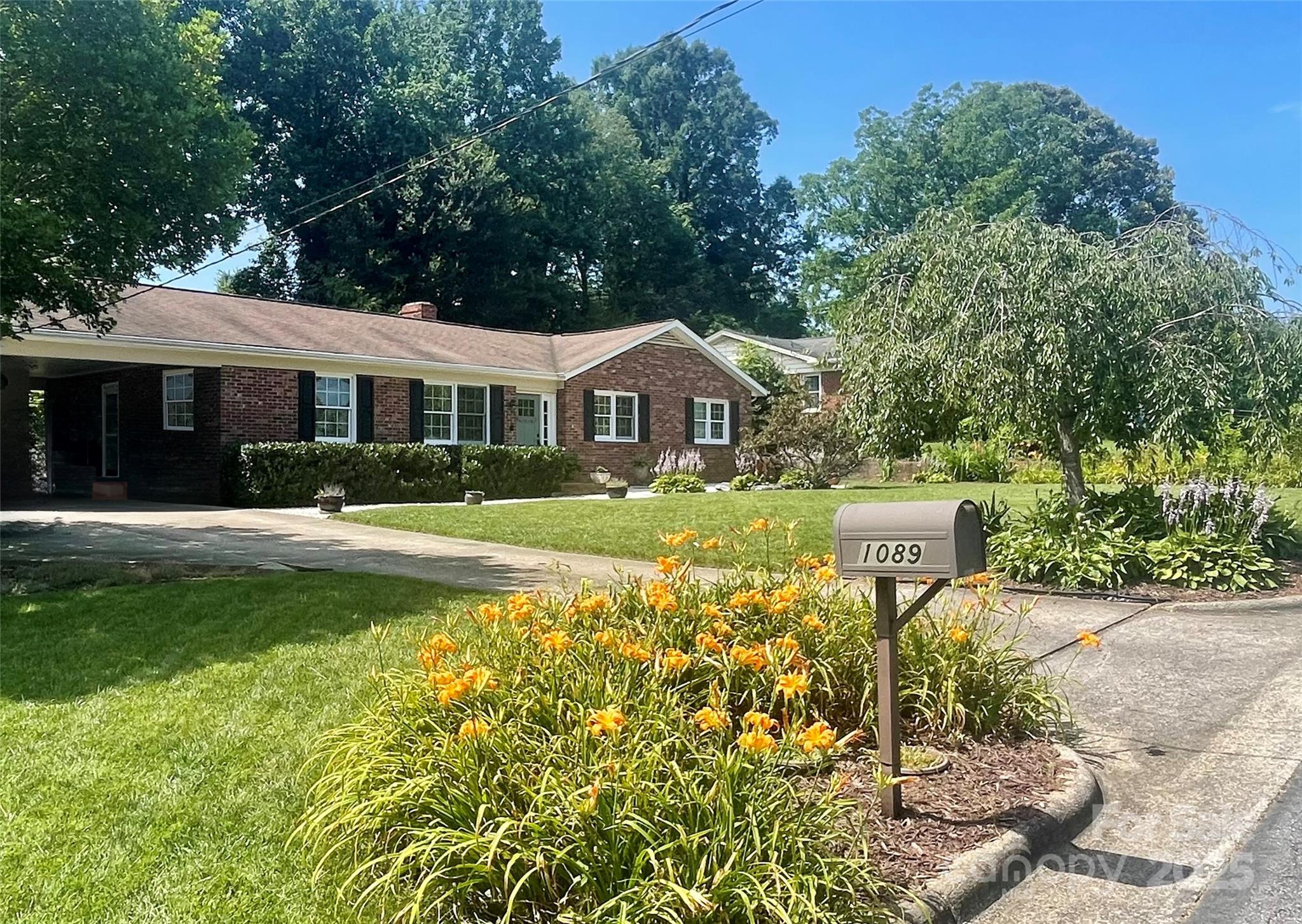 1089 20th Avenue Drive NW Hickory NC 28601