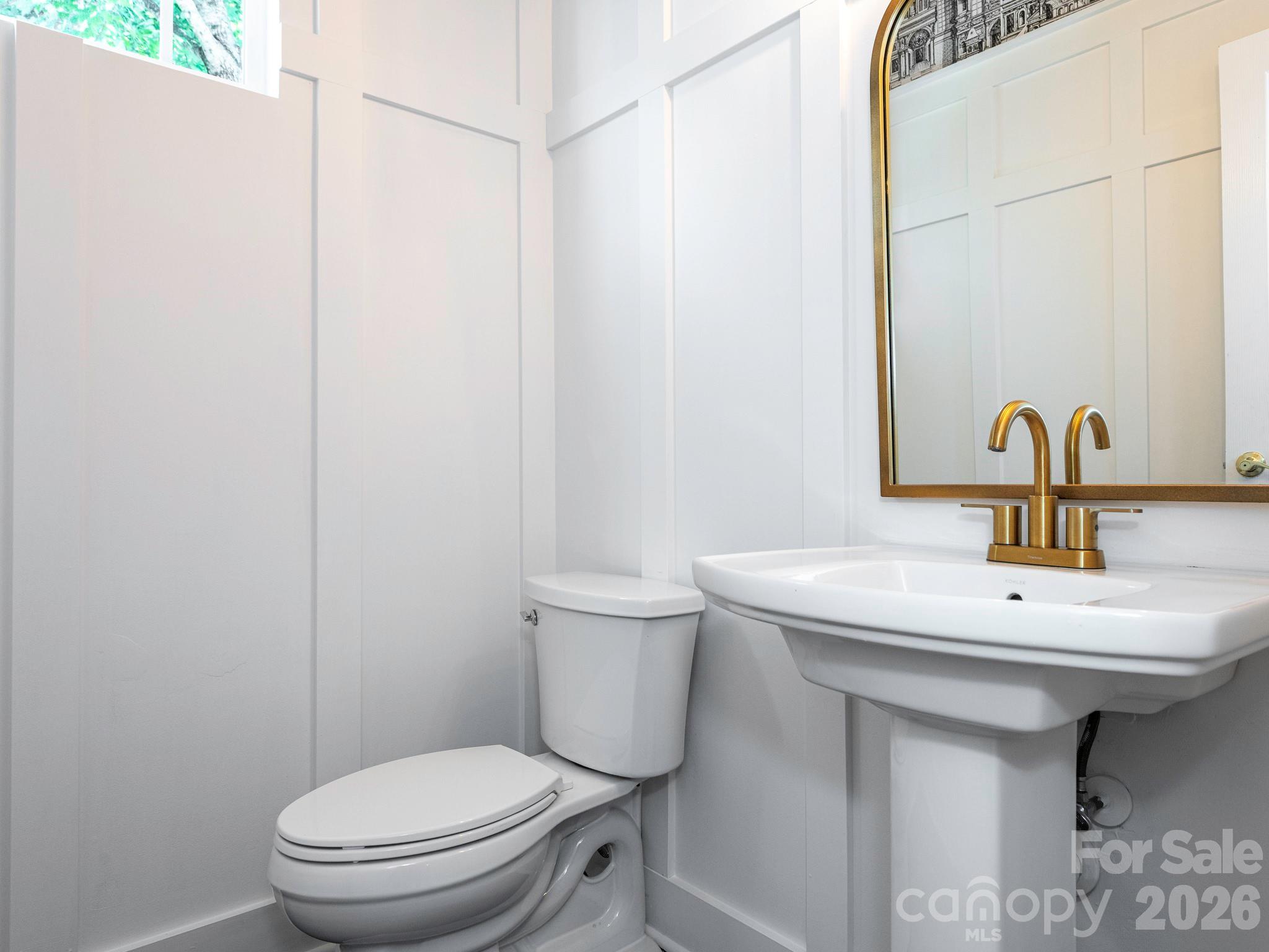 1409 Shade Tree Court Matthews NC 28104