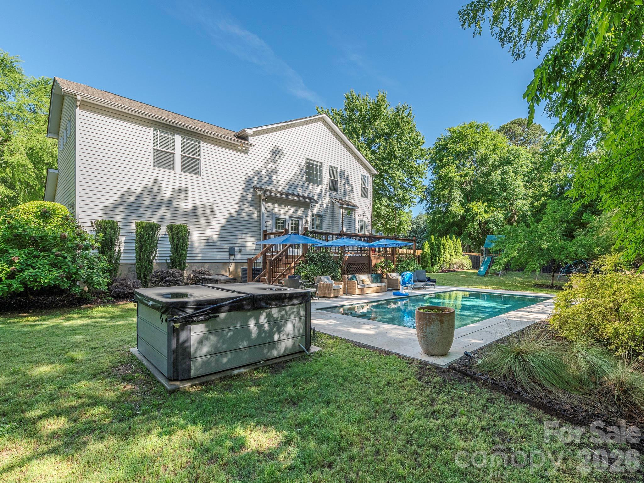 1409 Shade Tree Court Matthews NC 28104