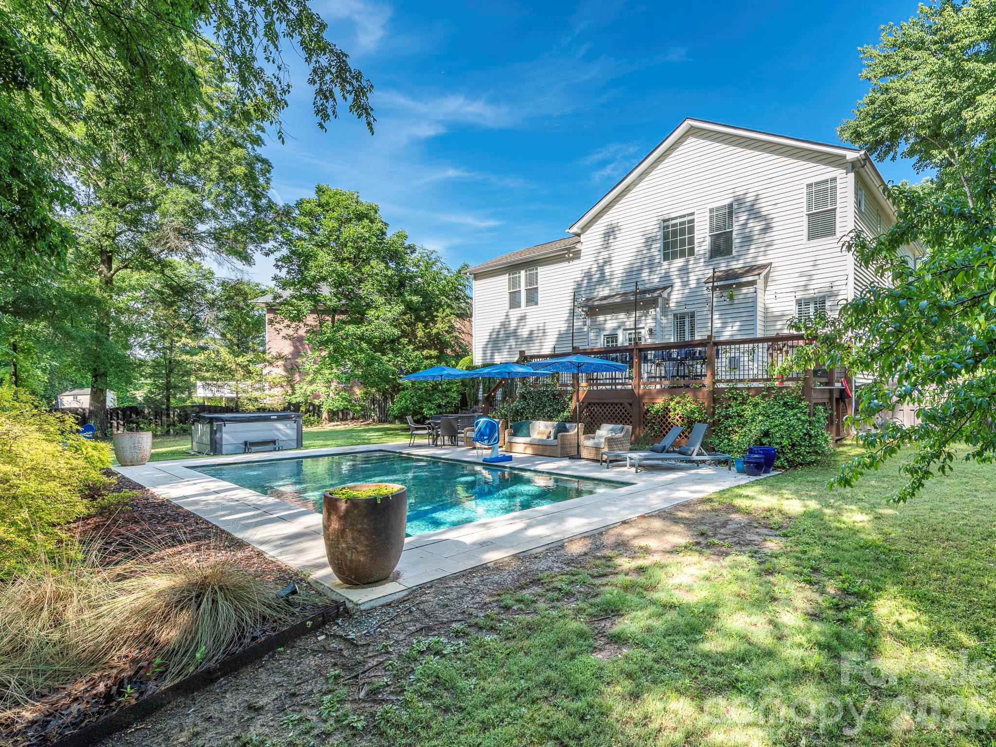 1409 Shade Tree Court Matthews NC 28104