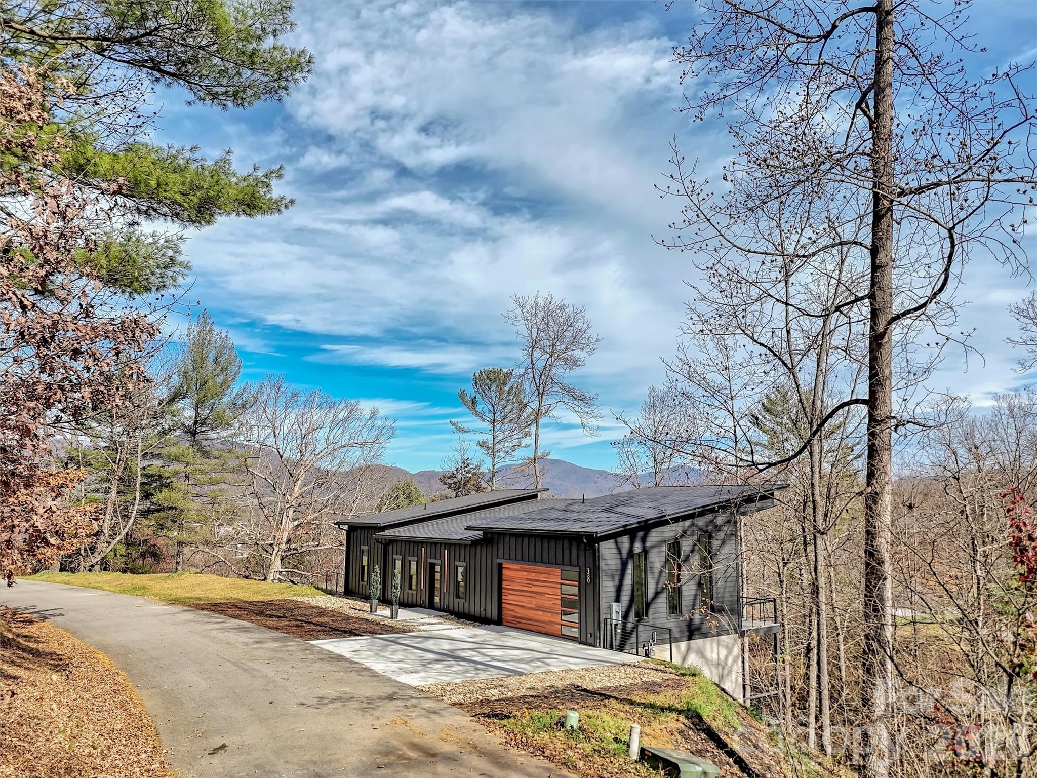 130 Midway Crossing Drive Clyde NC 28721