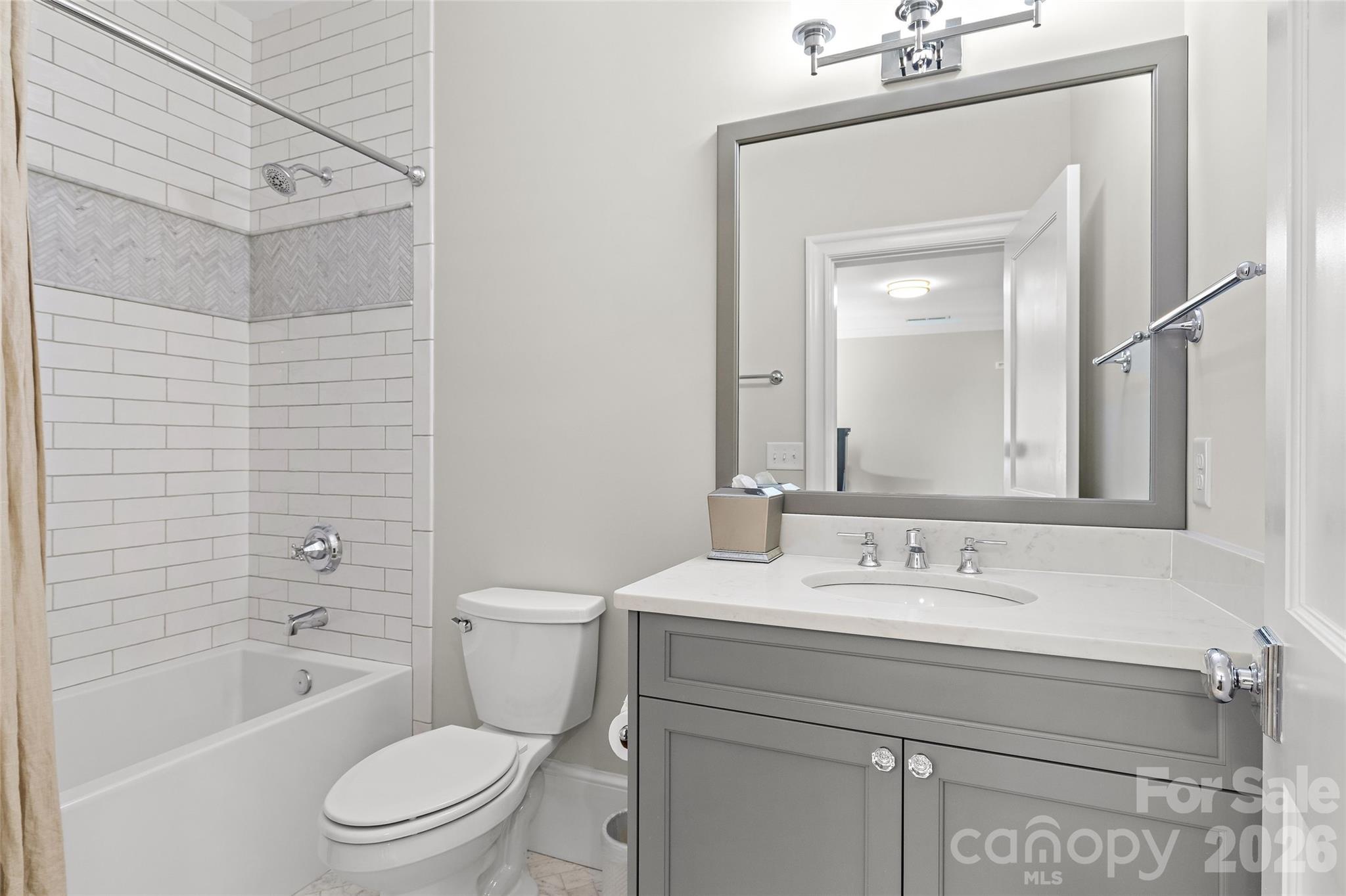 2638 Hampton Avenue Charlotte NC 28207