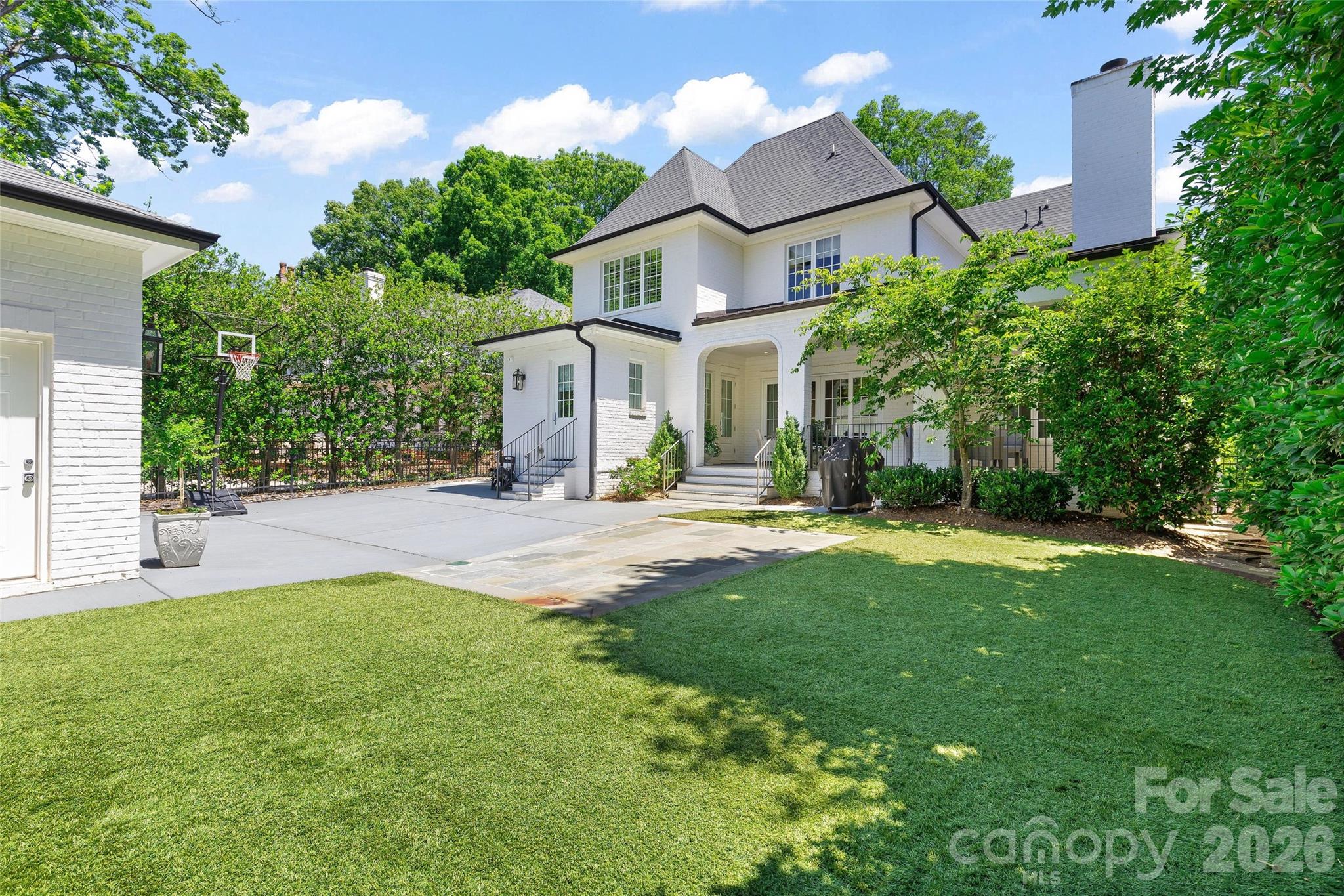 2638 Hampton Avenue Charlotte NC 28207