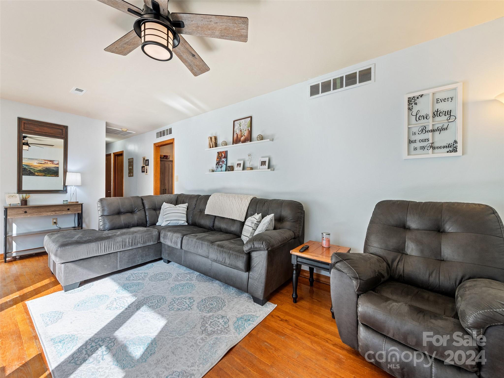 28 Poplar Street Waynesville NC 28786