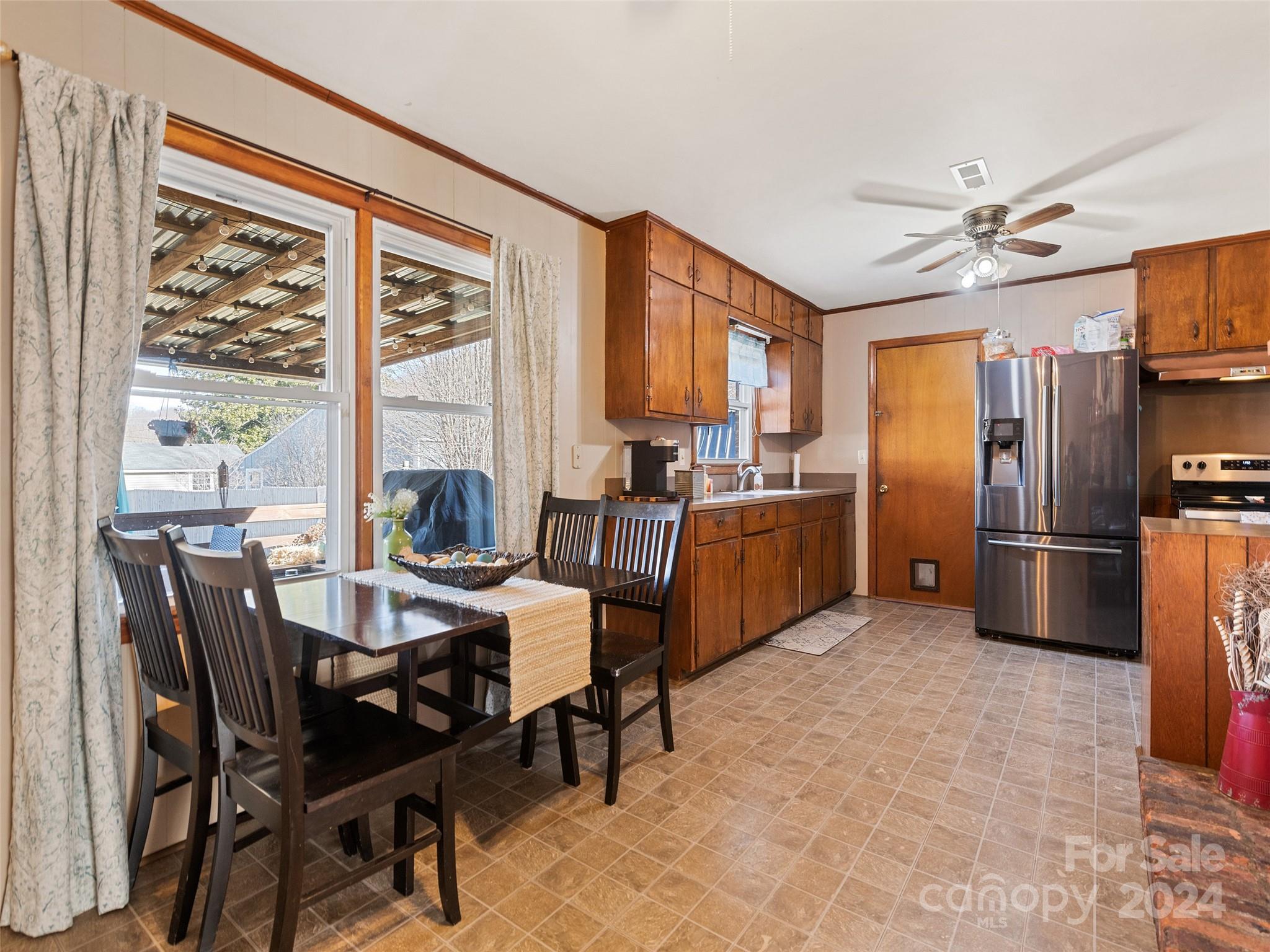 28 Poplar Street Waynesville NC 28786