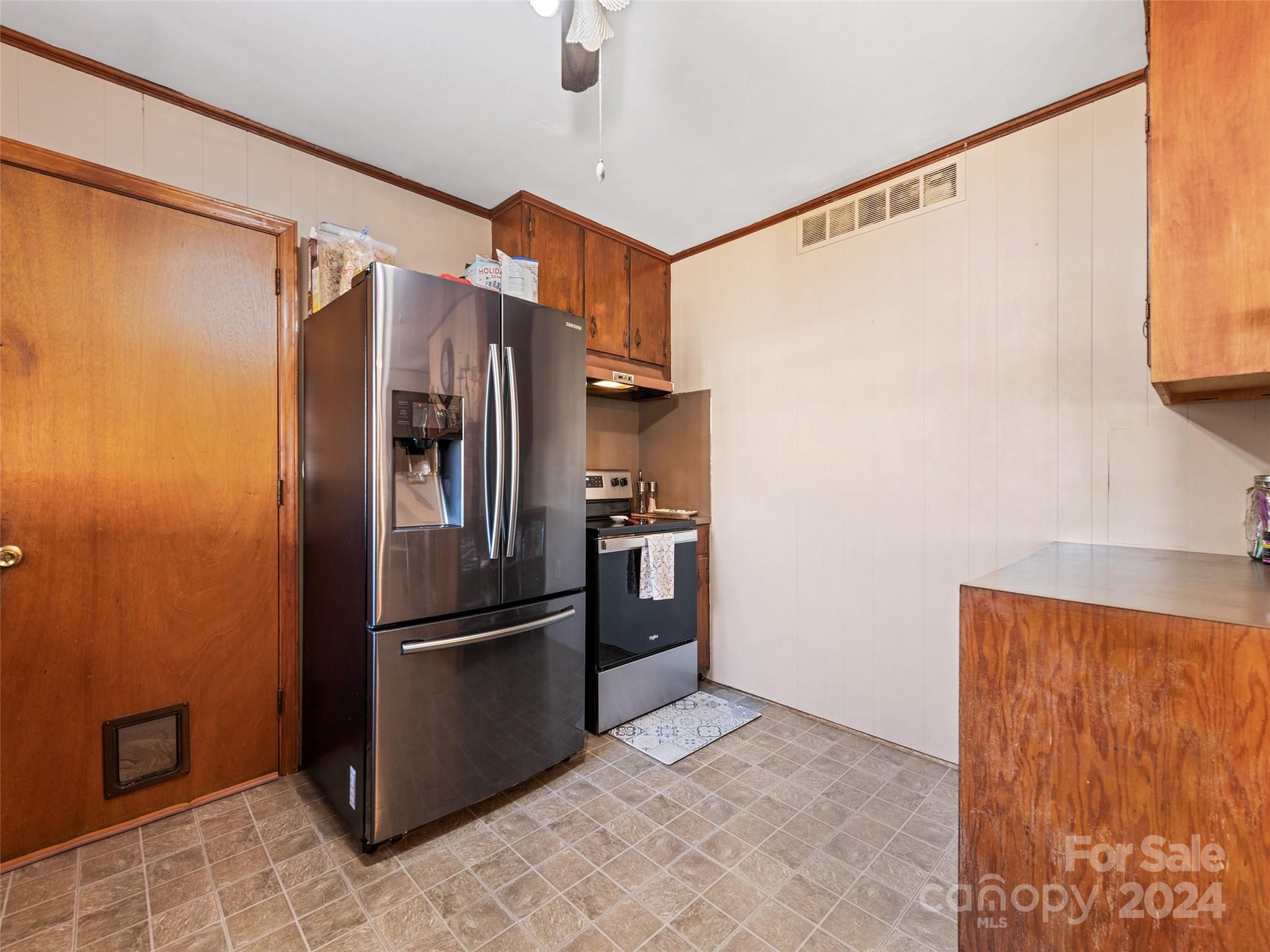 28 Poplar Street Waynesville NC 28786