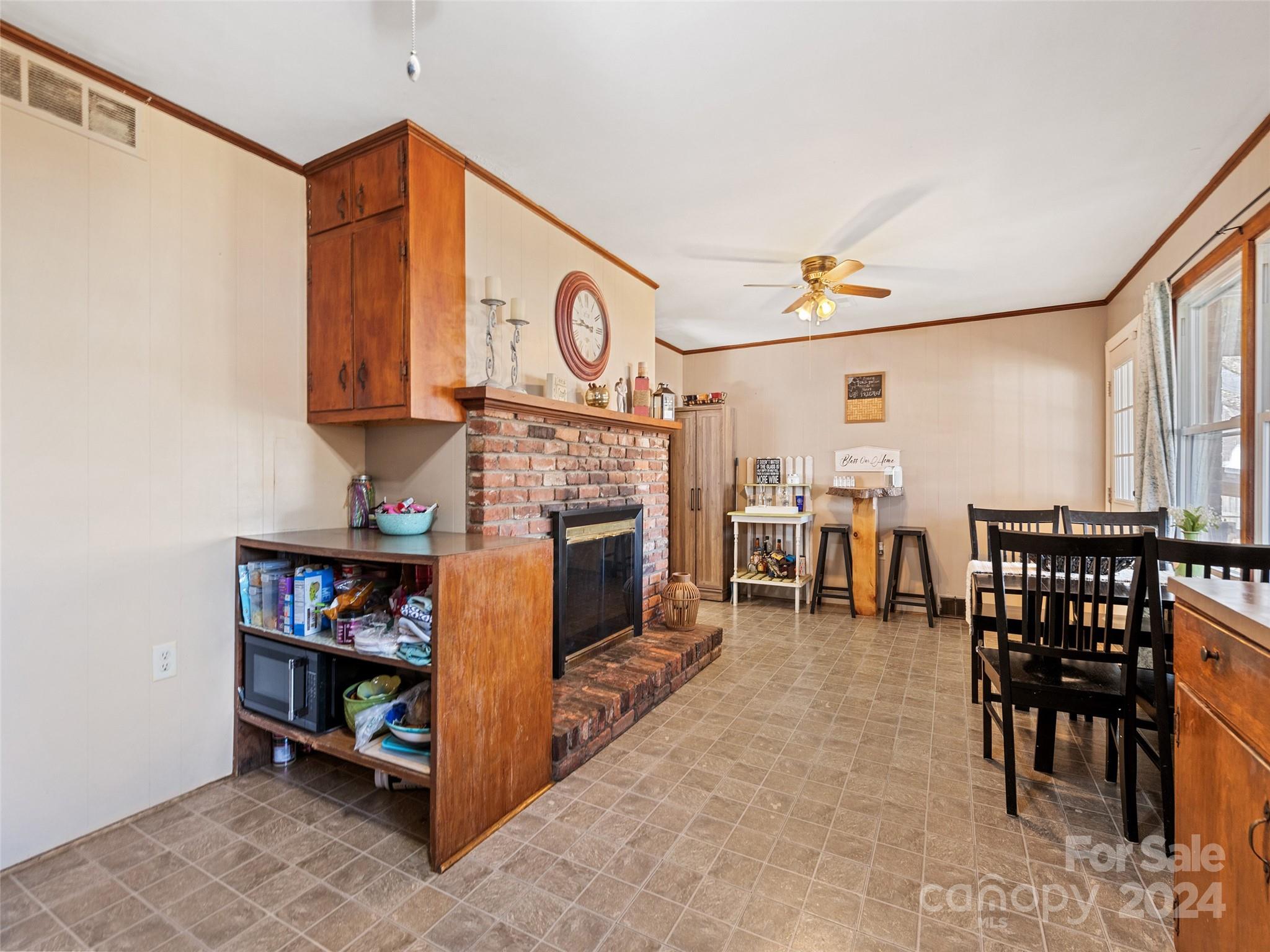28 Poplar Street Waynesville NC 28786