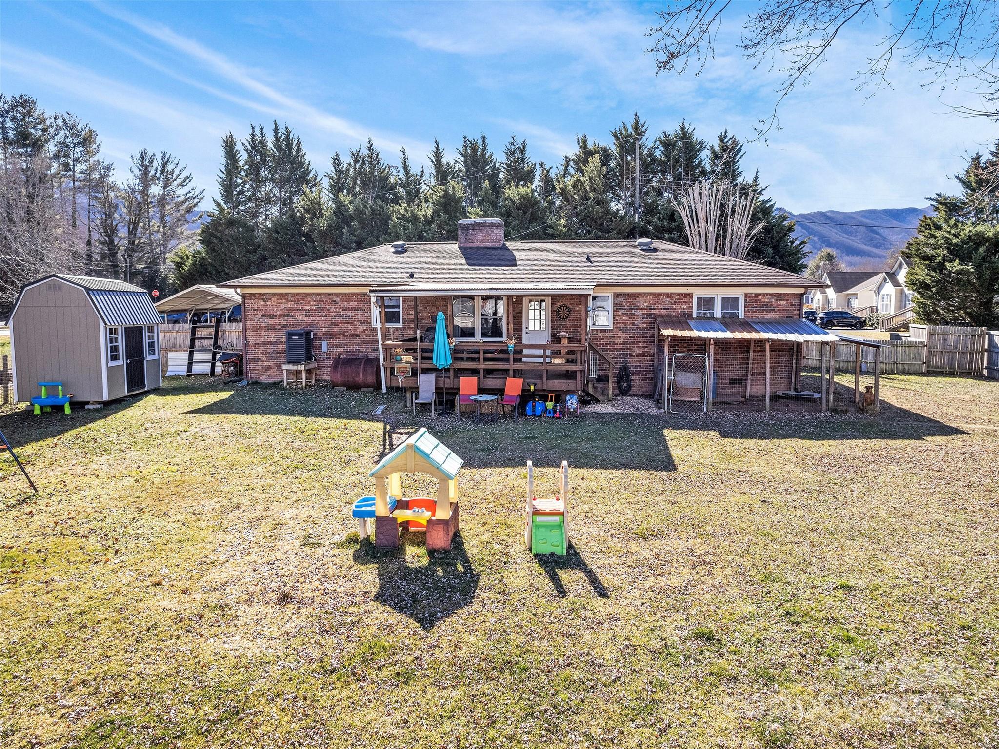 28 Poplar Street Waynesville NC 28786