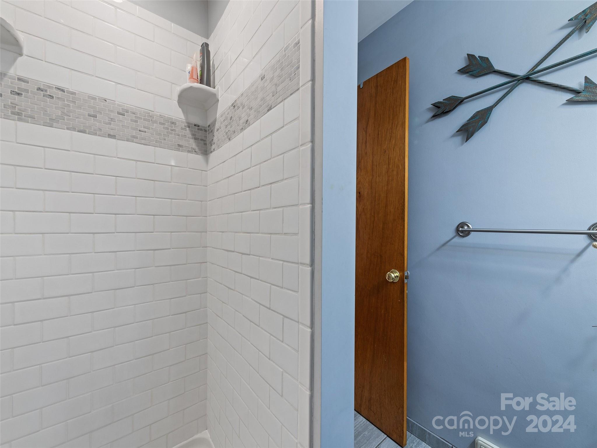 28 Poplar Street Waynesville NC 28786
