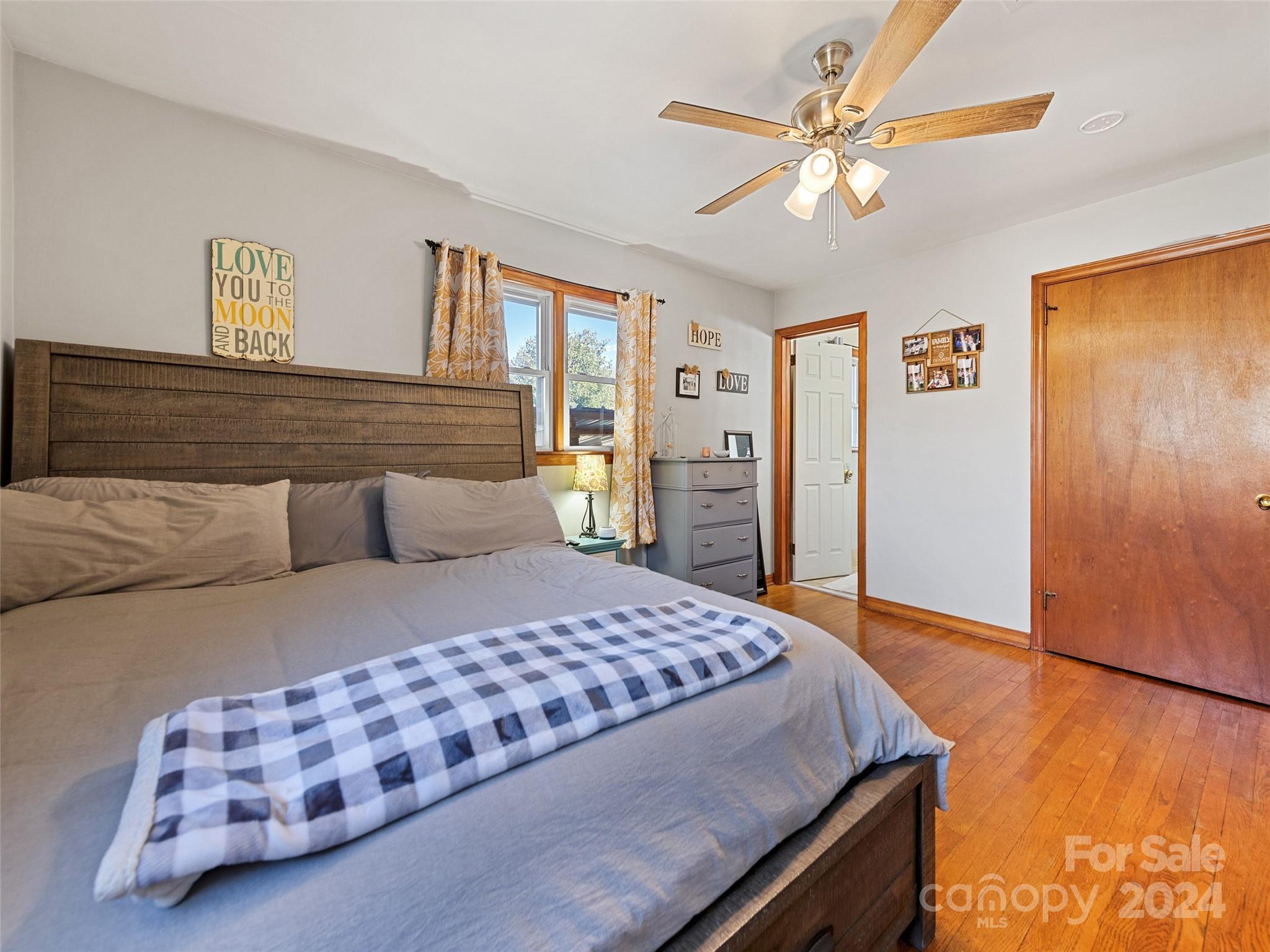 28 Poplar Street Waynesville NC 28786
