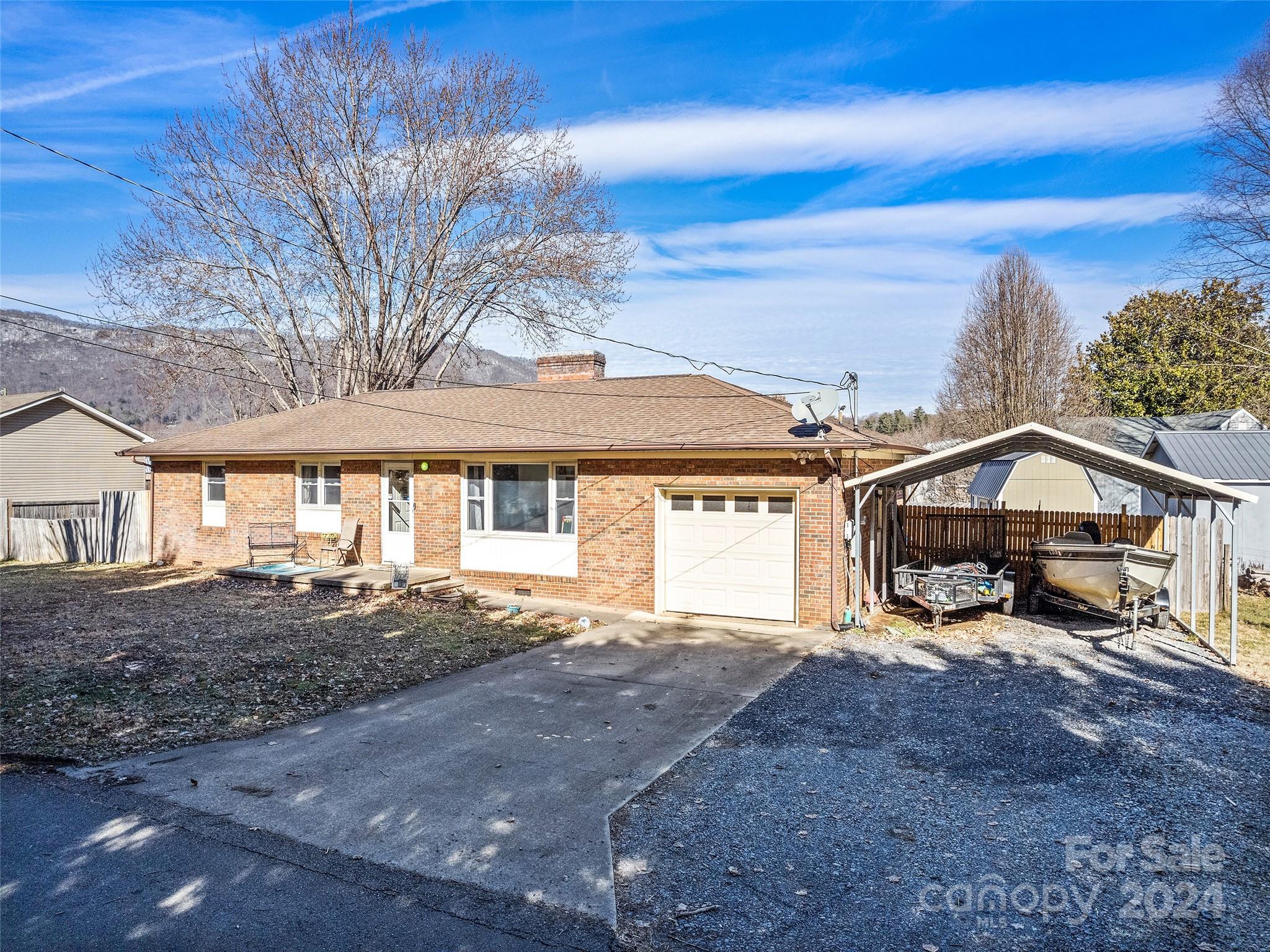 28 Poplar Street Waynesville NC 28786