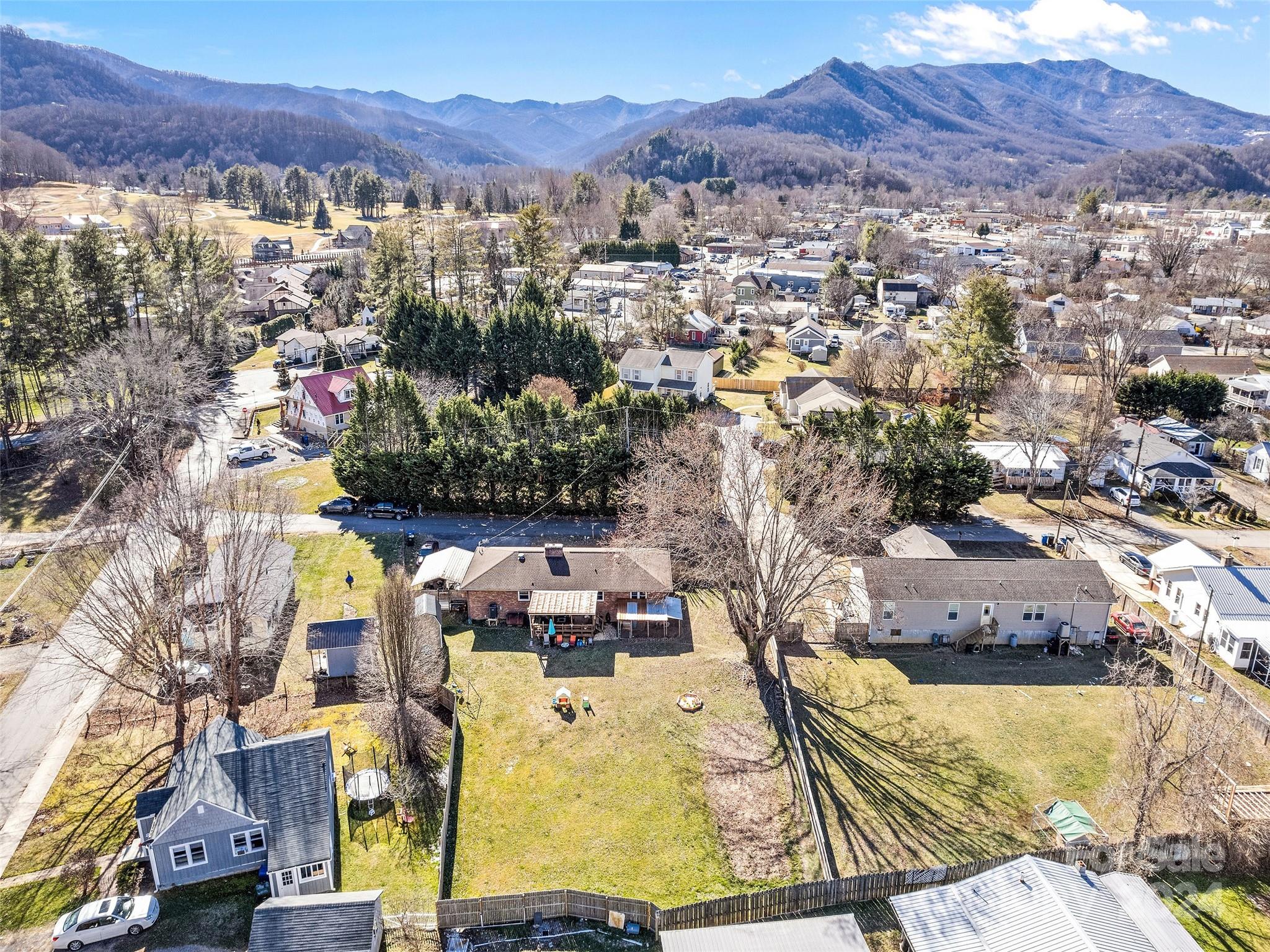 28 Poplar Street Waynesville NC 28786