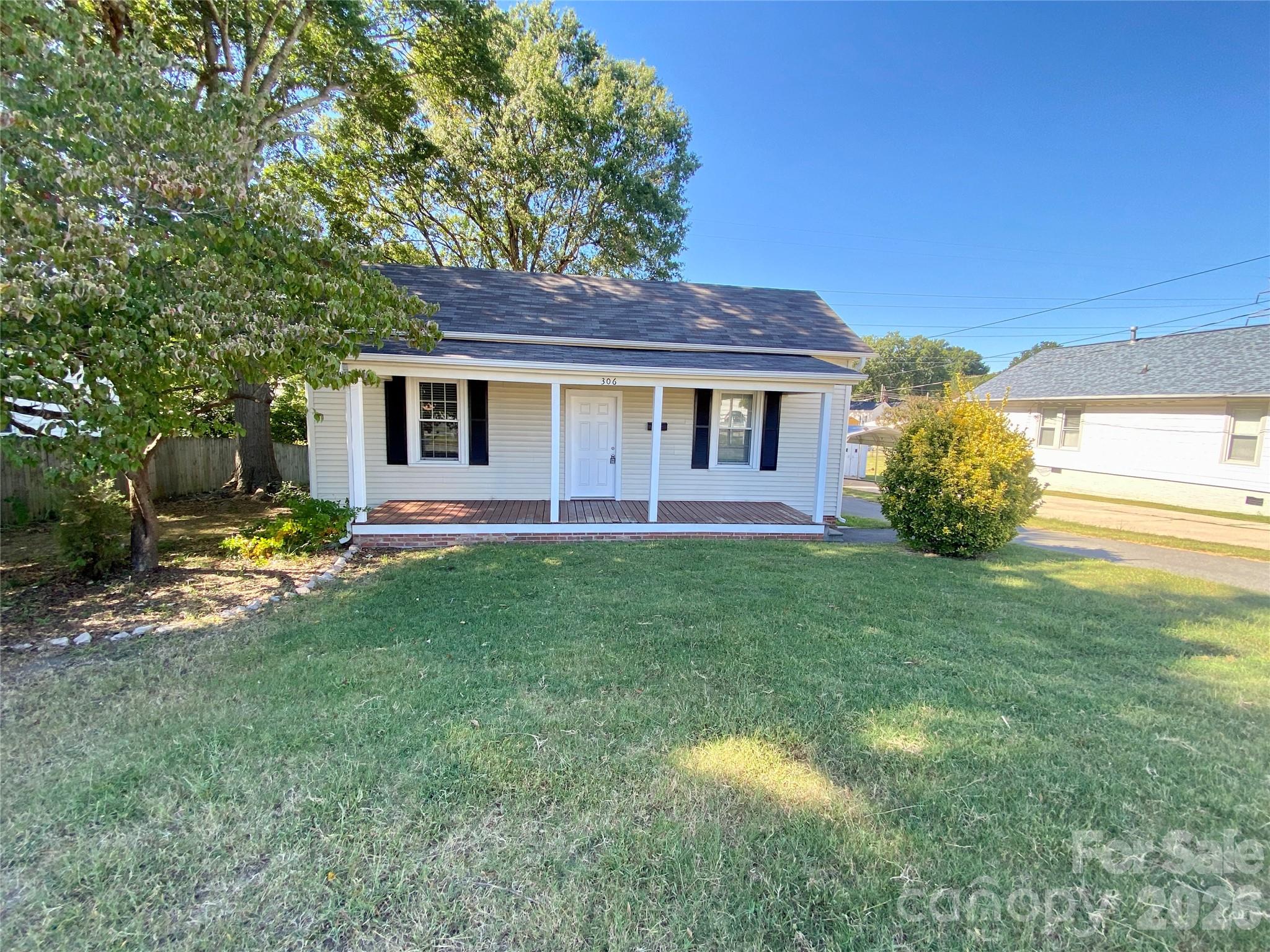 306 York Avenue Kannapolis NC 28083
