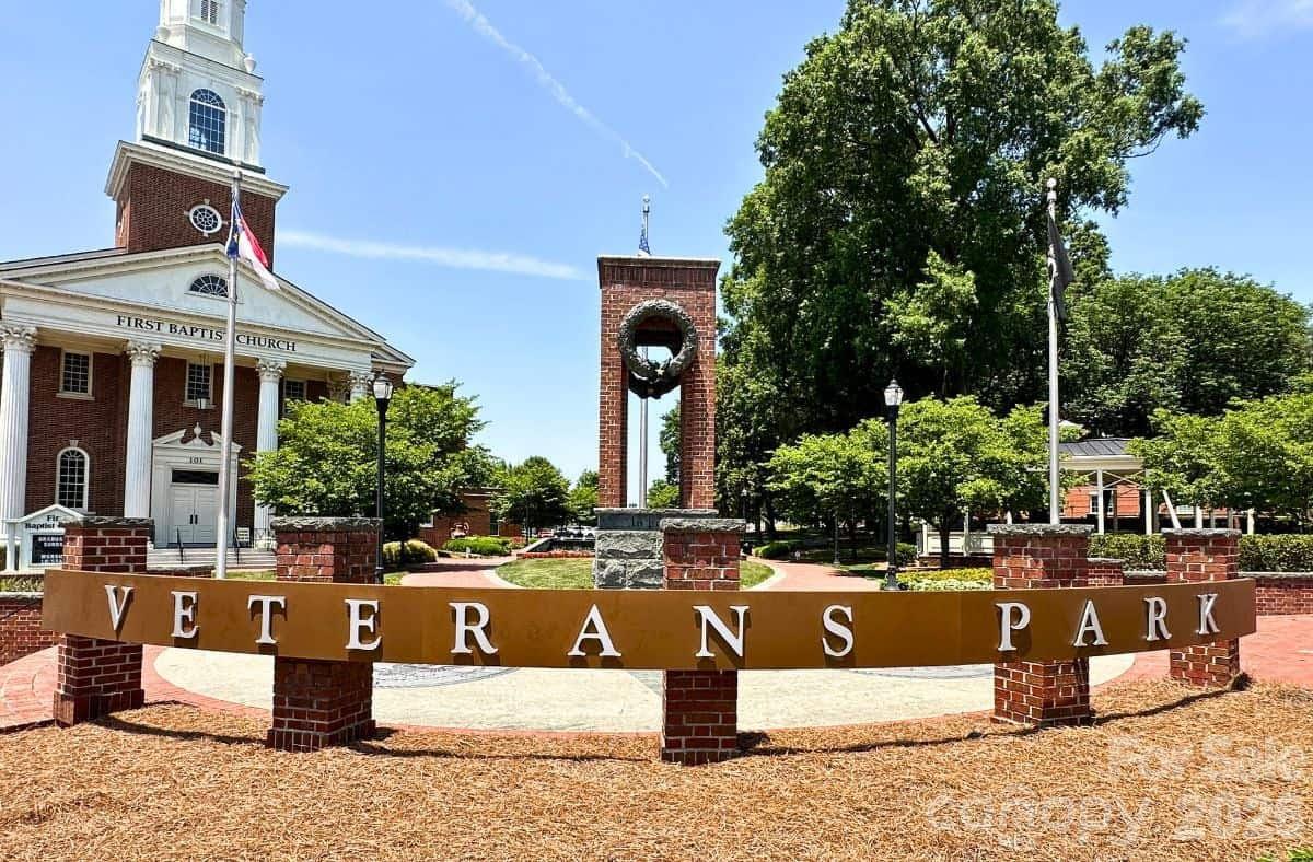 306 York Avenue Kannapolis NC 28083