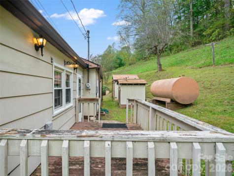 338 Sweet Creek Road Bakersville NC 28705