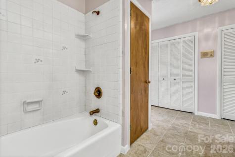 3 Frith Drive Asheville NC 28803