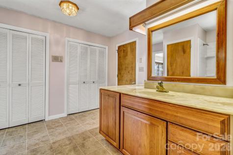 3 Frith Drive Asheville NC 28803