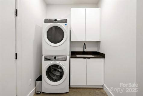 84 Malvern Walk Asheville NC 28806